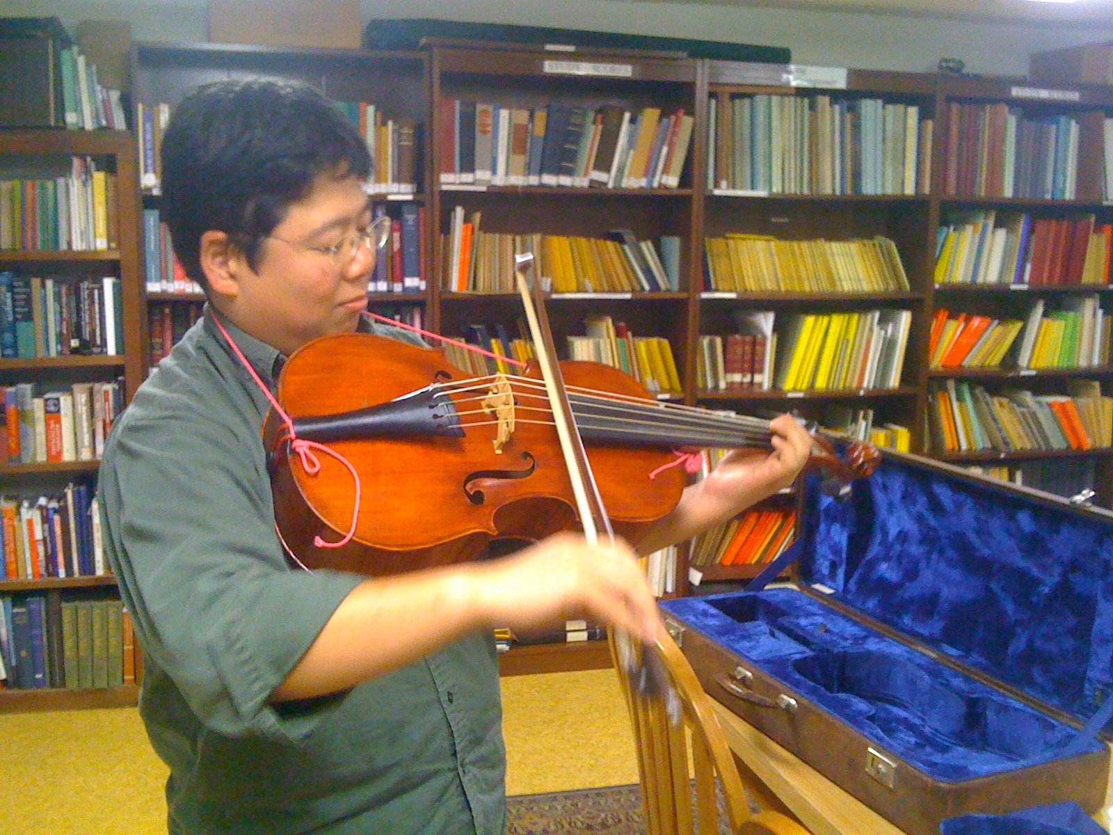 Koji Otsuki violoncello da spalla Badiarov